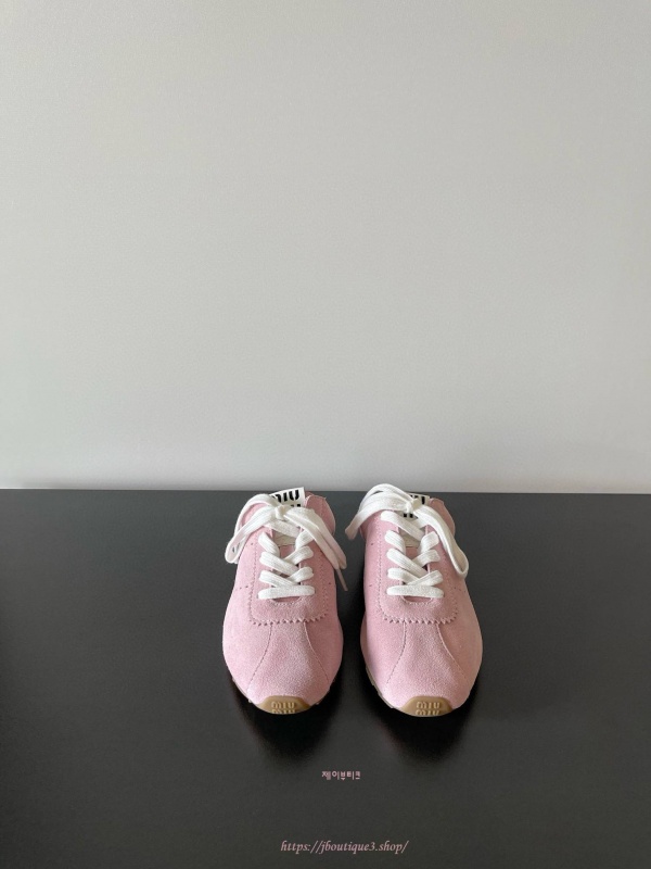 미우 미우 플룸 스웨이드 뮬