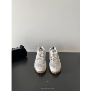 미우미우 스니커즈