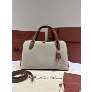 로로피아나 니들 백 미디엄