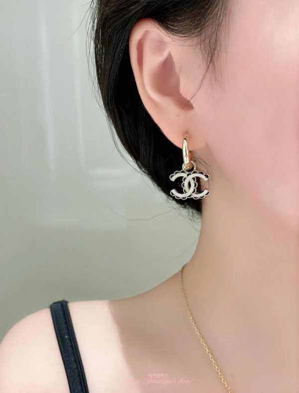 샤넬 이어링