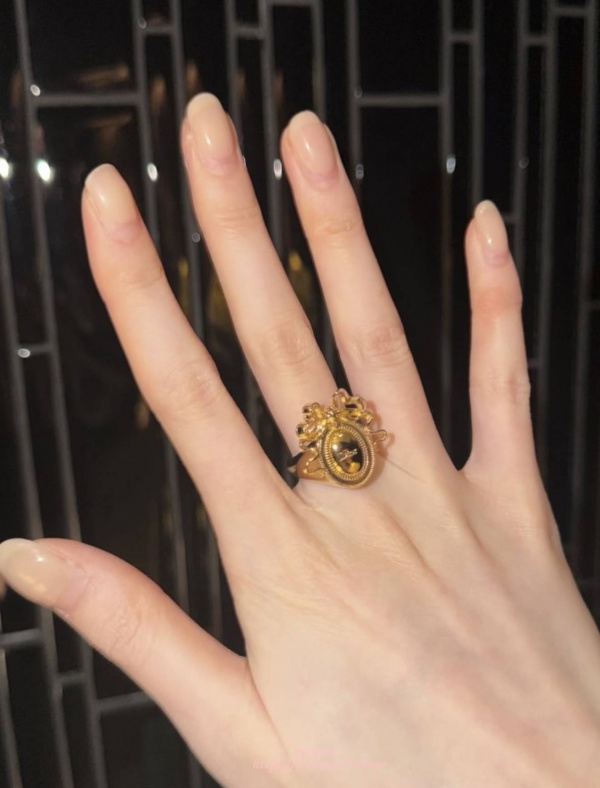 디올 메달리온 링