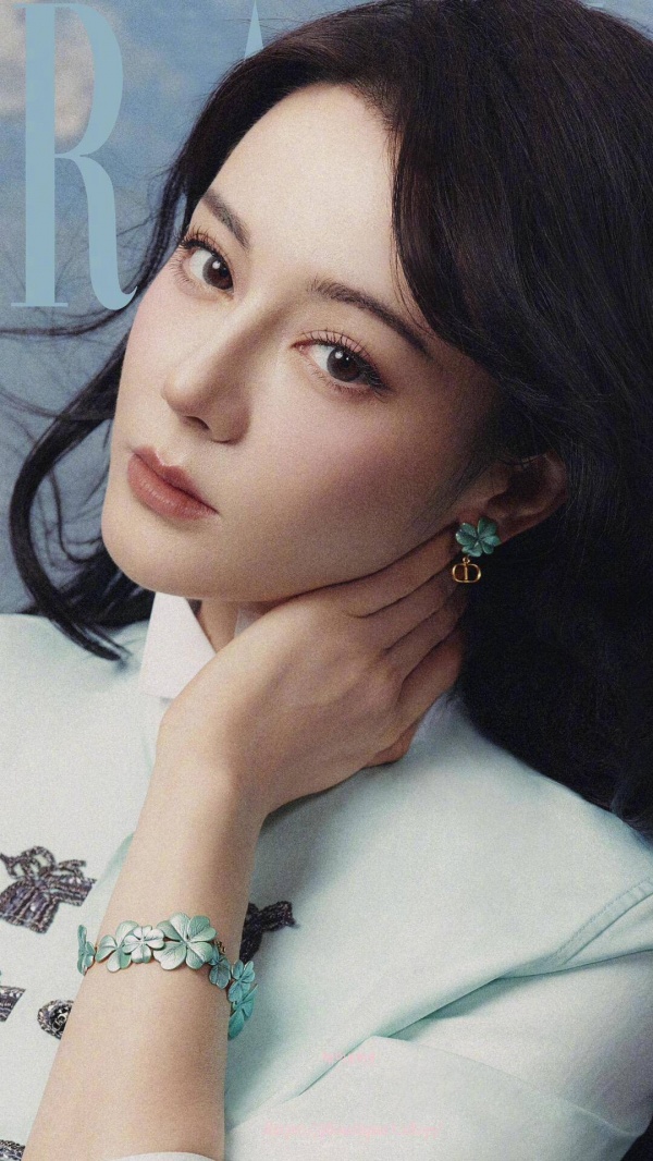 디올 클로버 귀걸이