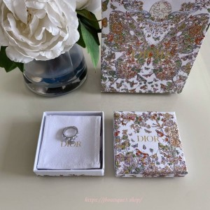 디올 쁘띠 CD 트레저 링