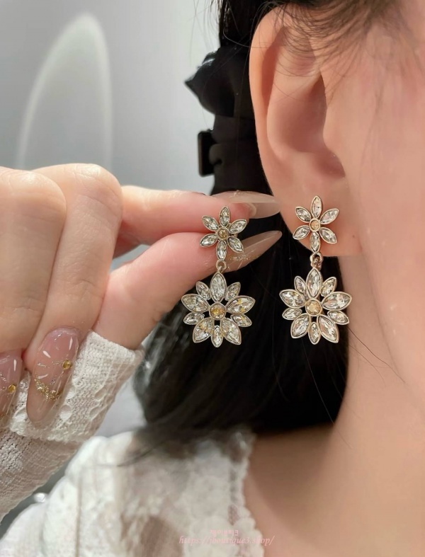 디올 Fleur de Glace이어링