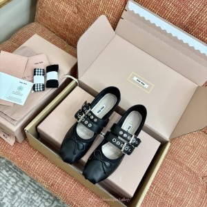 미우미우 발레리나