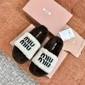 미우미우 시어링 슬리퍼