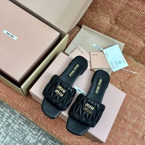 미우미우 마테라쎄 샌들