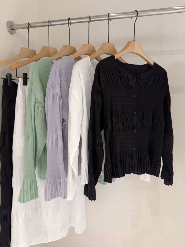 이세이미야케 플리츠플리즈 가디건 (4color)
