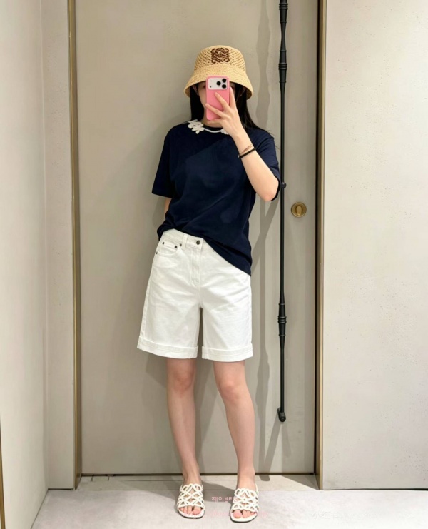 로에베 하프 팬츠