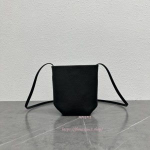 더로우 N/S Park 크로스바디 가죽 백