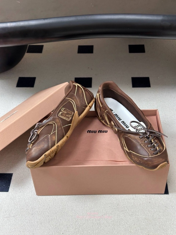 New Balance X Miu Miu 530 SL 발레리나